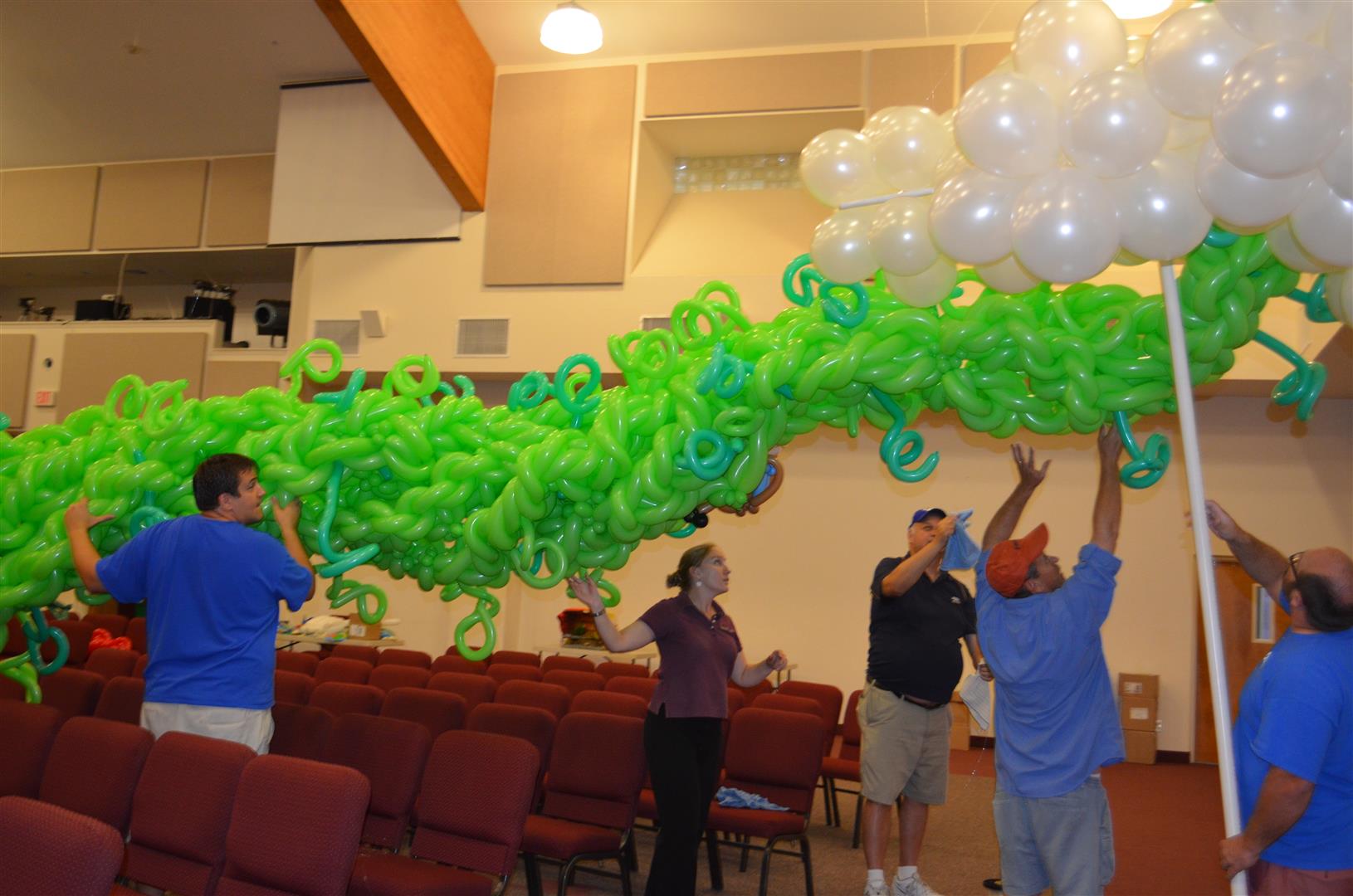 balloon-artist-naples-jack-beanstalk